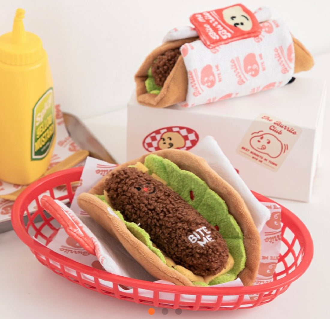 【韓國連線】 Bite Me - Burrito Doggy Toy 寵物沙沙藏食公仔