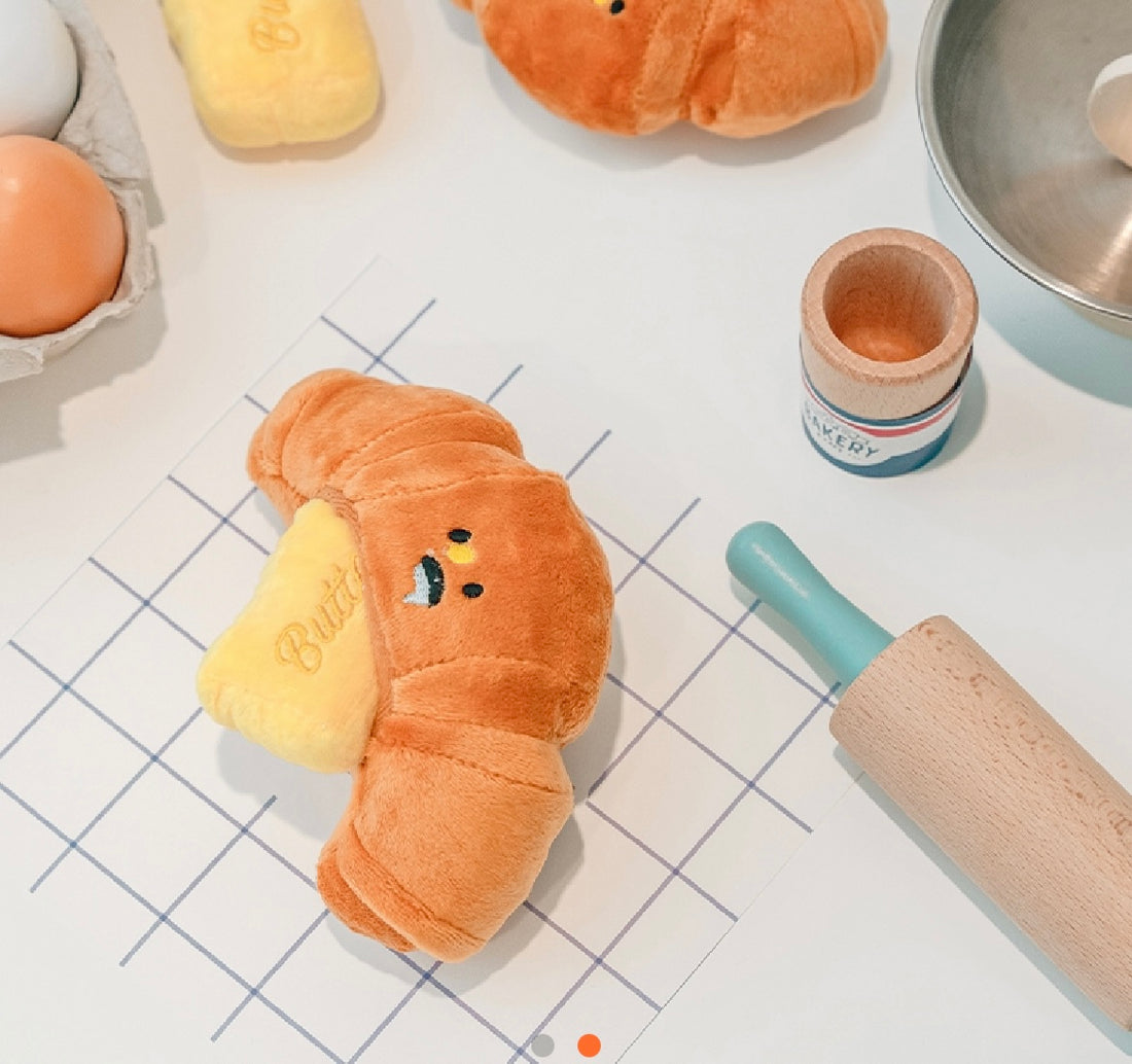 【韓國連線】 Bite Me - Croissant Nosework Toy 寵物牛角包藏食公仔（嗶嗶｜沙沙）