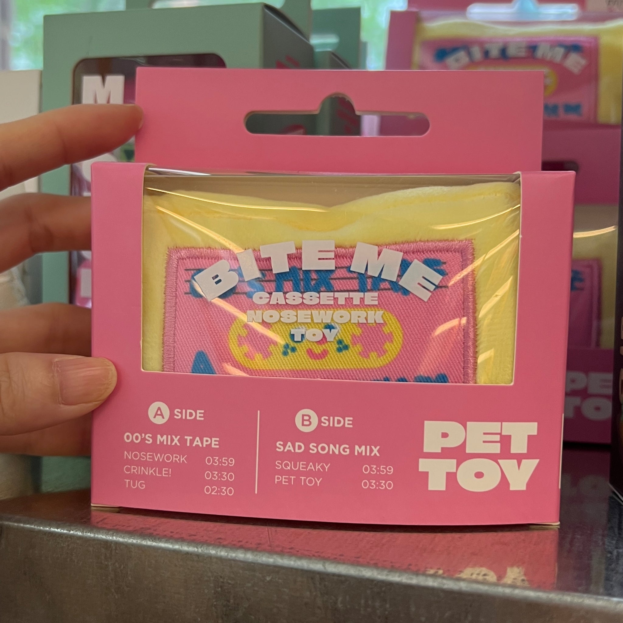 【韓國連線】 Bite Me - Cassette Nosework Toy 寵物藏食公仔（嗶嗶｜沙沙）