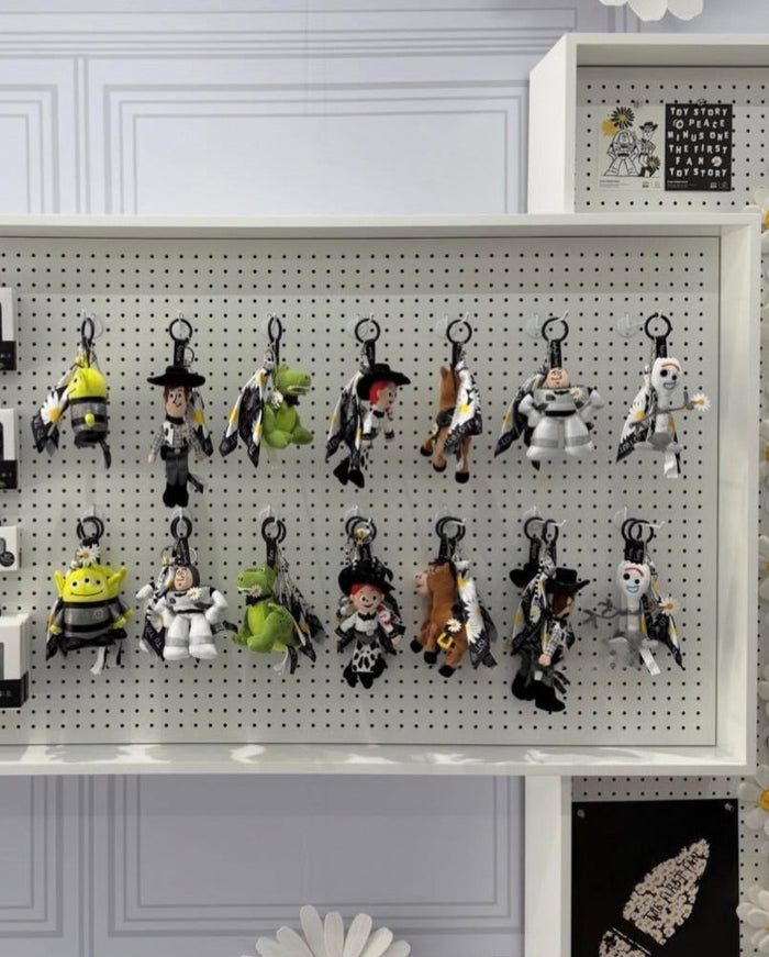 Toy Story × PEACEMINUSONE THE FIRST FAN Plush Blind Key Ring 系列毛絨公仔匙扣展示