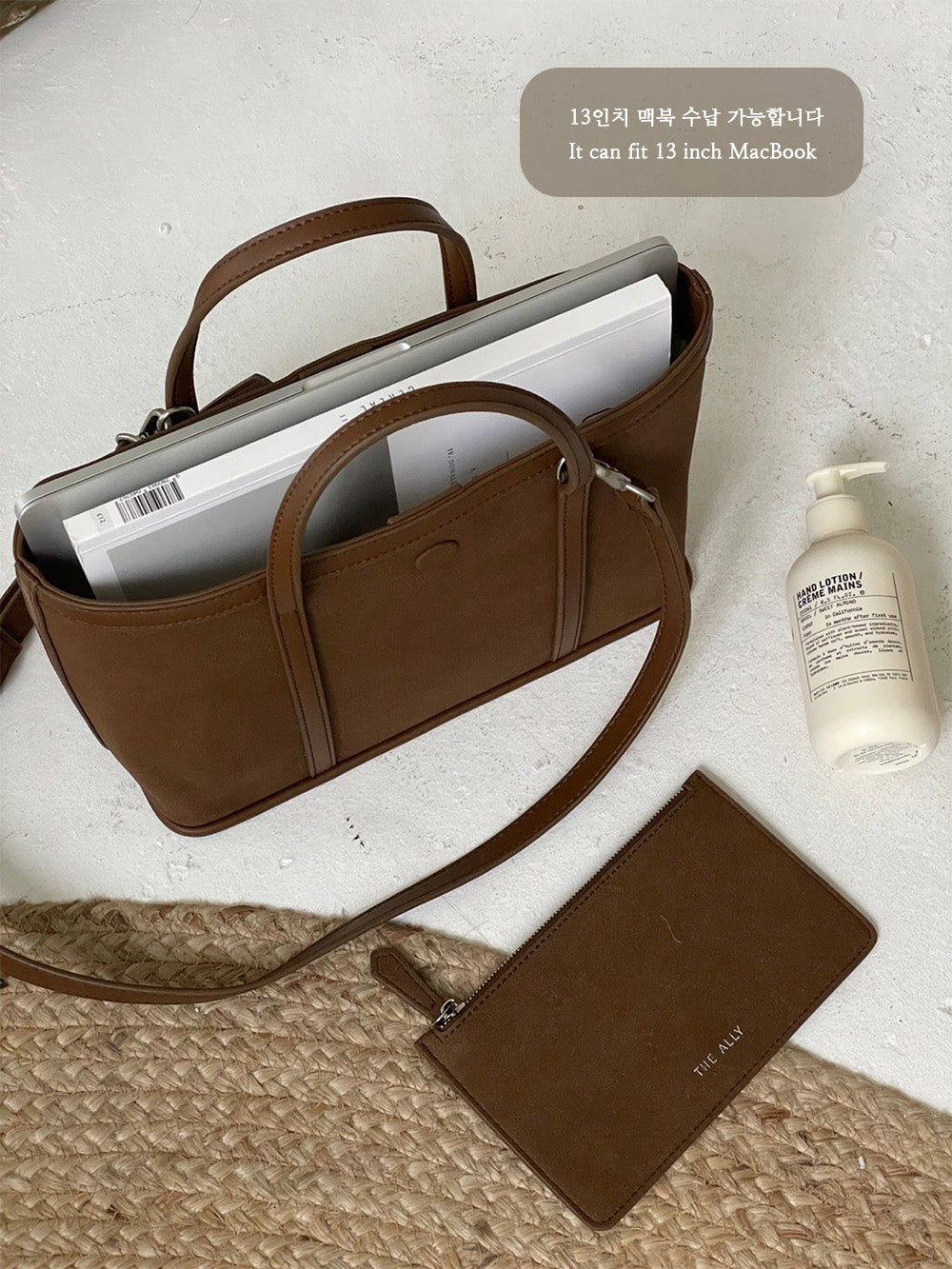 THE ALLY CAMILLA BAG 官方商品照片 inside-brown