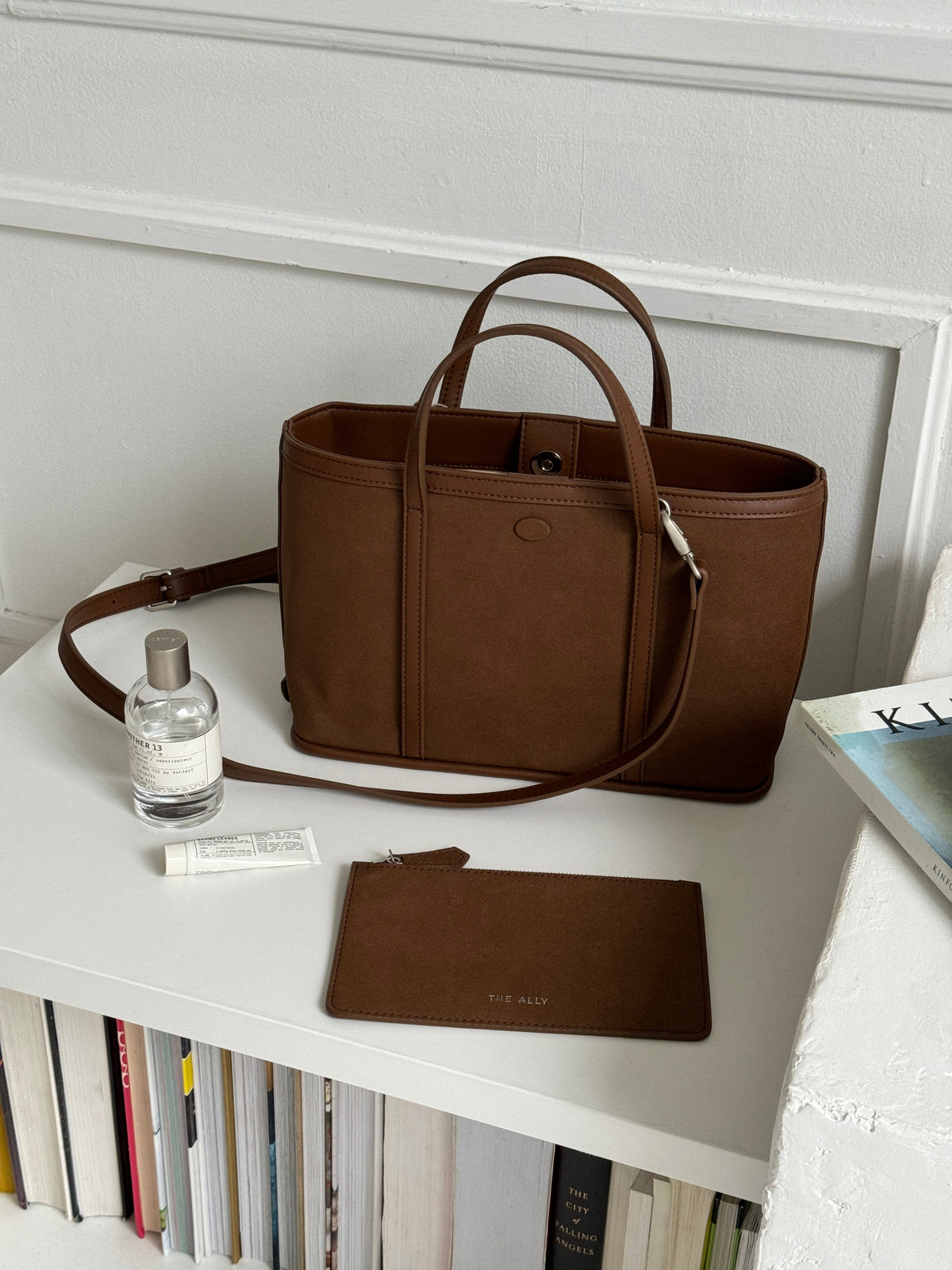 THE ALLY CAMILLA BAG 官方商品照片 look-9655