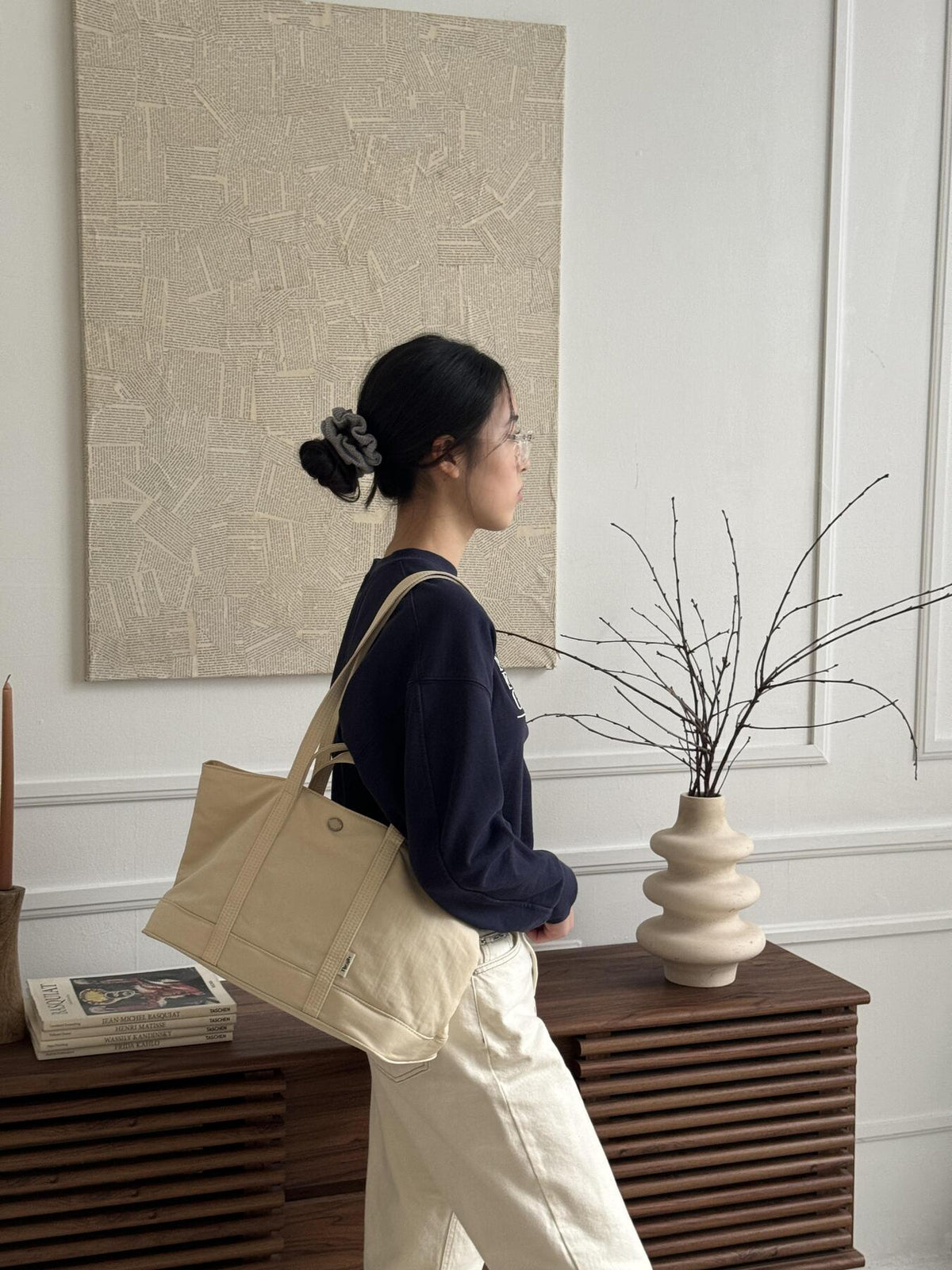THE ALLY MOLLY PADDED BAG 韓國官方圖片 cream-beige