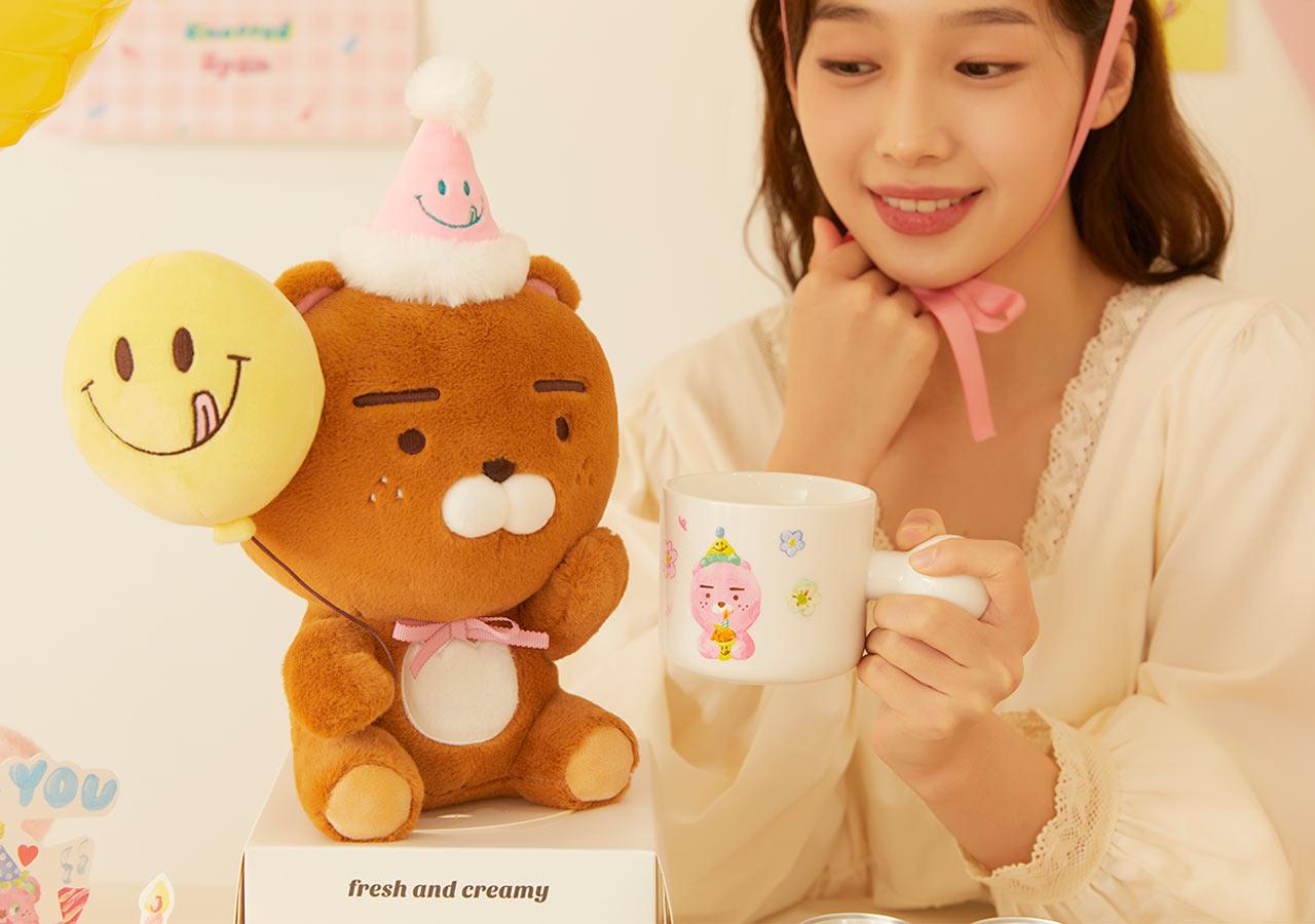 Kakao Friends x Cafe Knotted Ryan Birthday Plush Toy 生日公仔 - SOUL SIMPLE HK