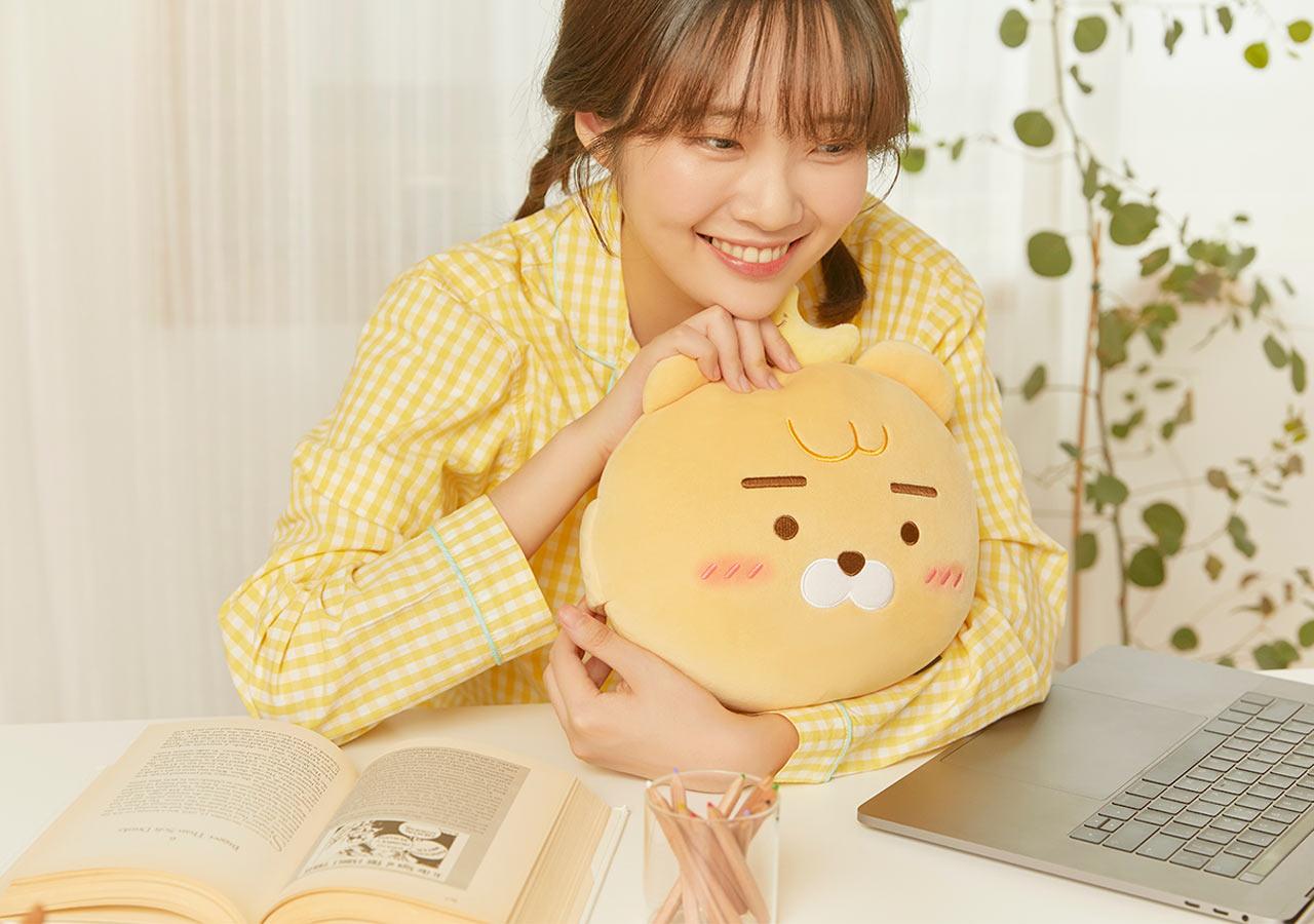 Kakao Friends Ryan Face Type Mini Cushion 抱枕 - SOUL SIMPLE HK