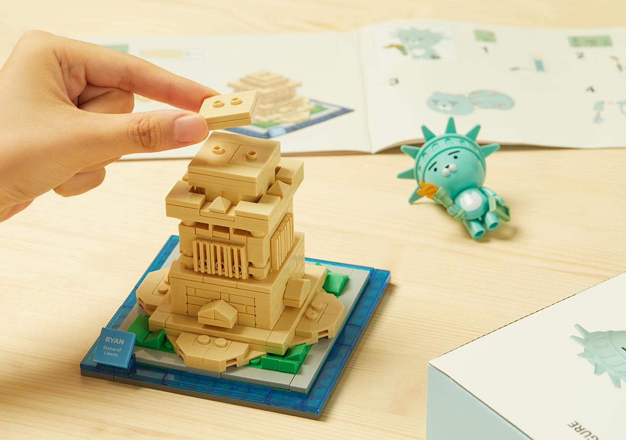 Kakao Friends Ryan Landmark Brick Figure Statue of Liberty– SOUL